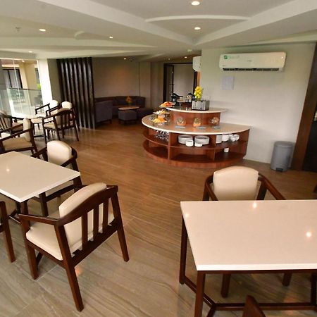 Canyon Hotels & Resorts Boracay Balabag  ภายนอก รูปภาพ